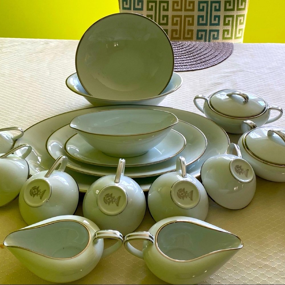 Japanese dinner set of 16 pieces